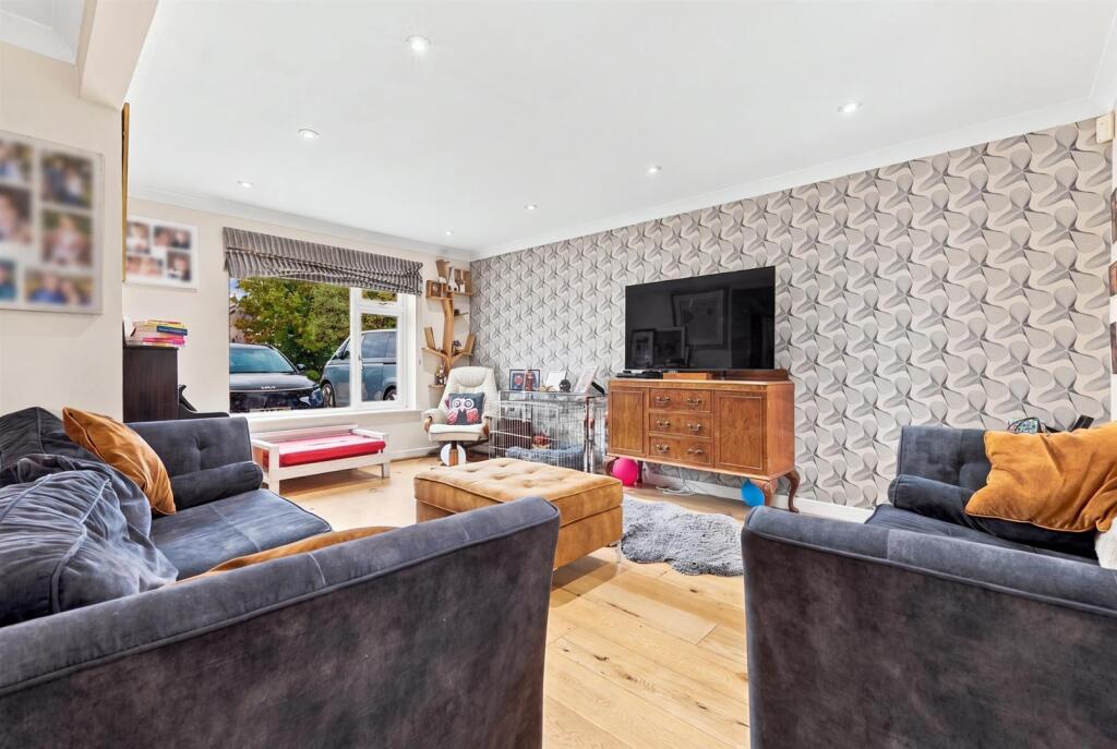 House in Stevenage - More