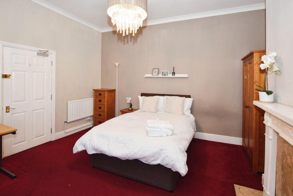Main image of property: The Crescent, Salford, M5