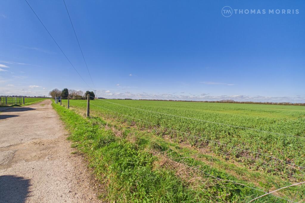 House in Huntingdonshire, Wyton-on-the-Hill - View 4