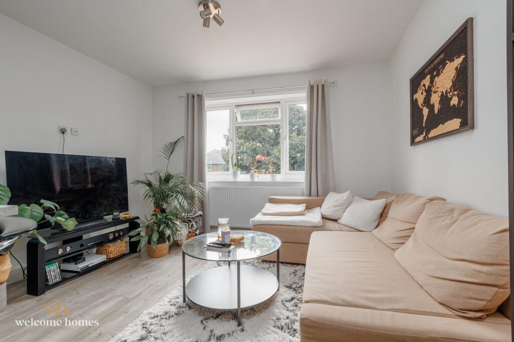 Apartment in Bournemouth - More