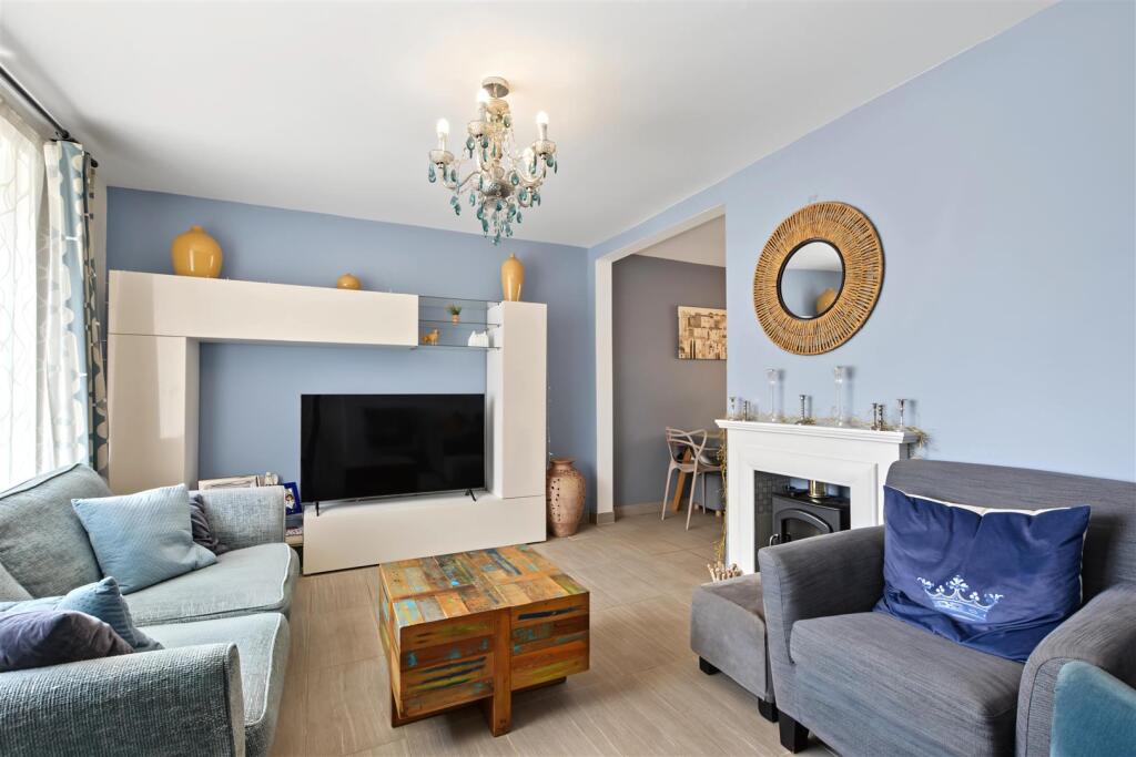 House in Gedling, Bestwood Village - View 3