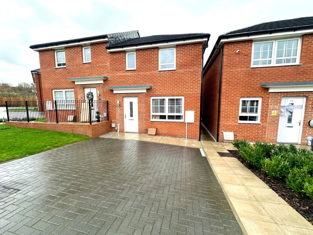 3-bed semi-detached on Castle Garden Street , Penistone, Sheffield, S36 8BD, £132,500