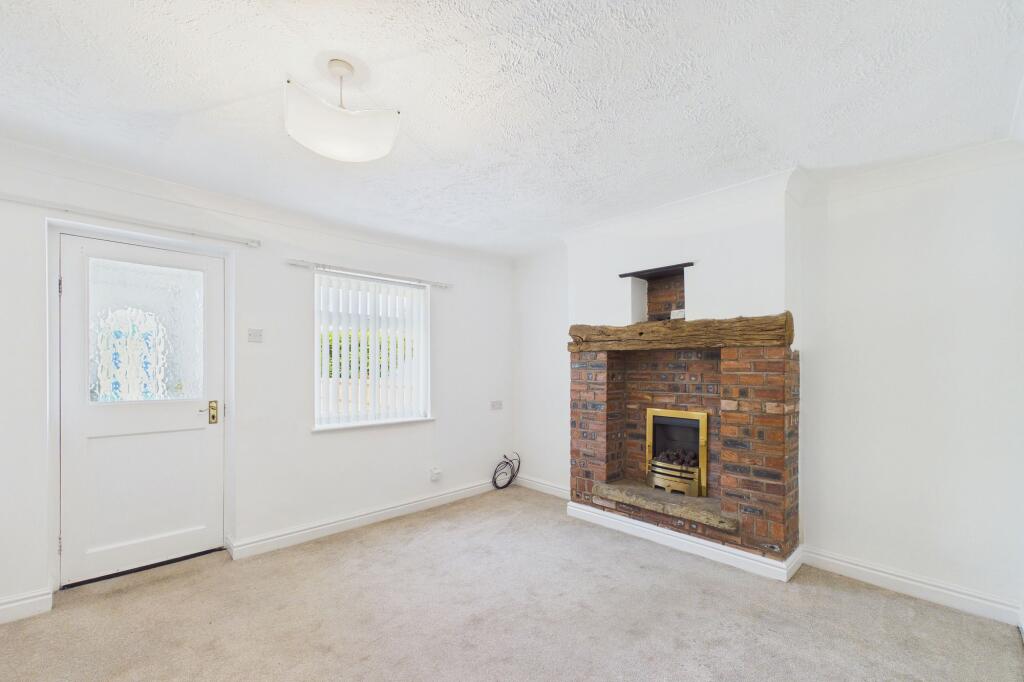 Heath Road, Upton, CH2 - More