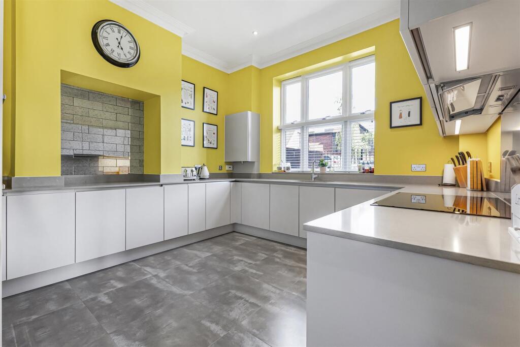 House in Sevenoaks - View 3