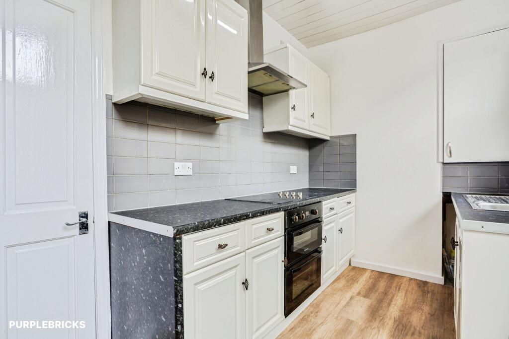 House in Wakefield, Thornes - View 4