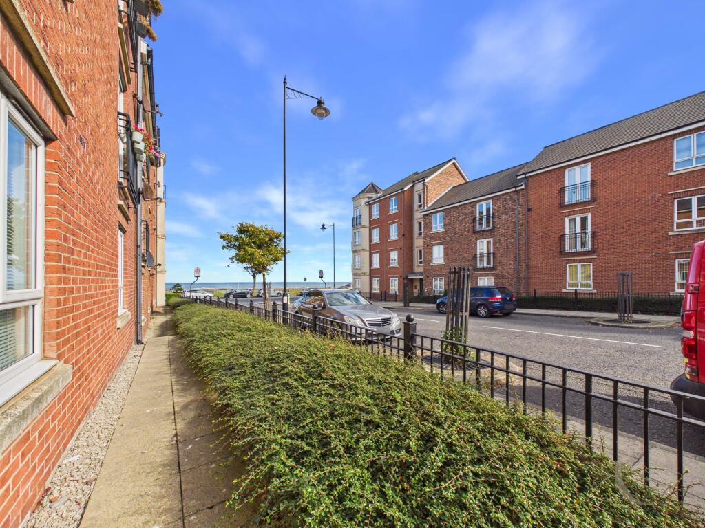Apartment in Newcastle upon Tyne - View 2