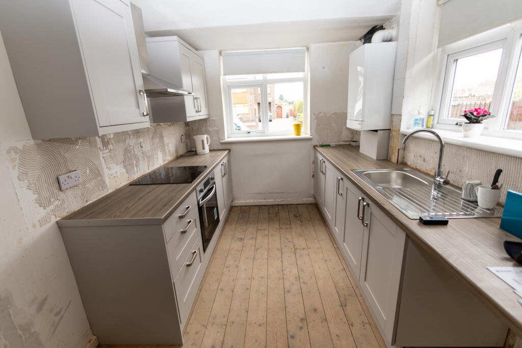 Lumb Lane, Audenshaw, M34 5RX photo 2