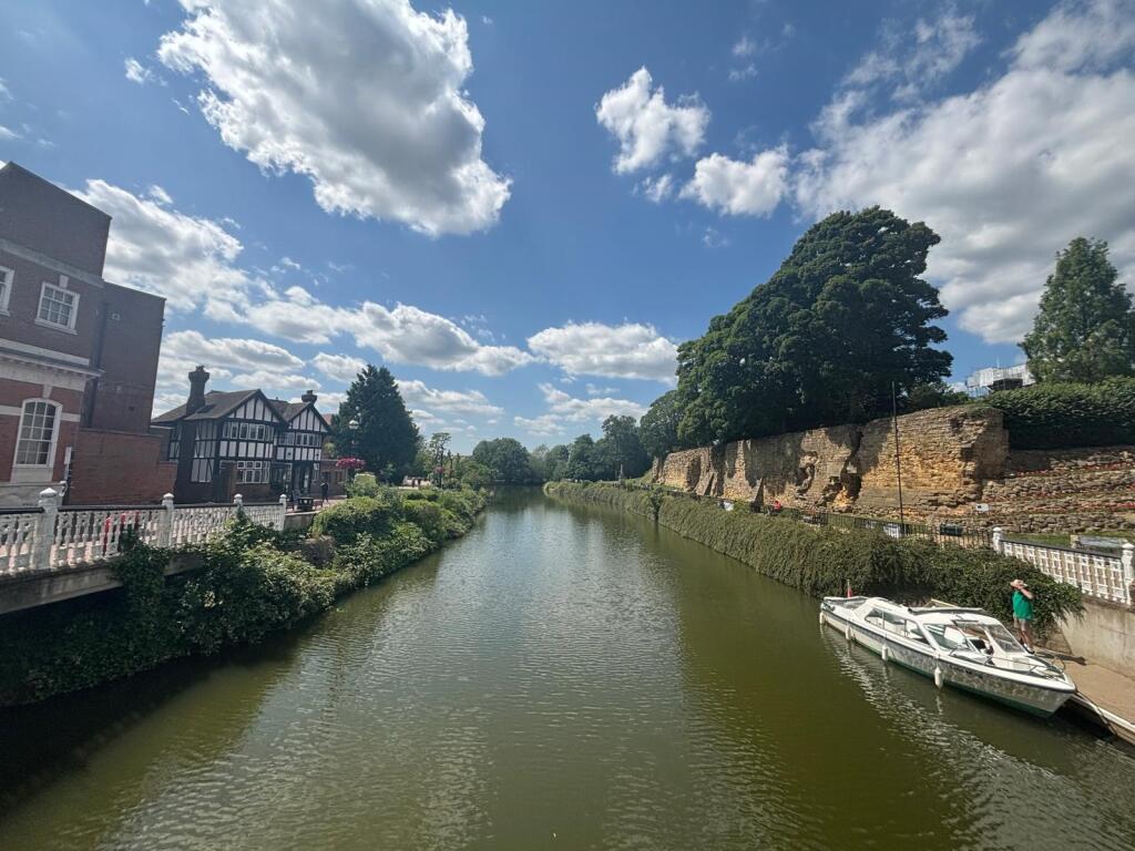 Apartment in Tonbridge - View 5