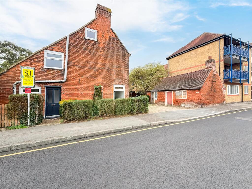 Main image of property: Belvedere Road, Burnham-On-Crouch