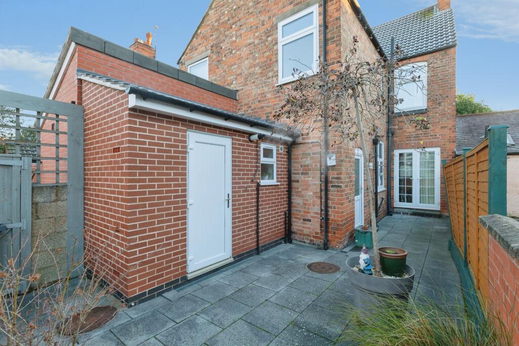 House in Leicester, City of Leicester - More