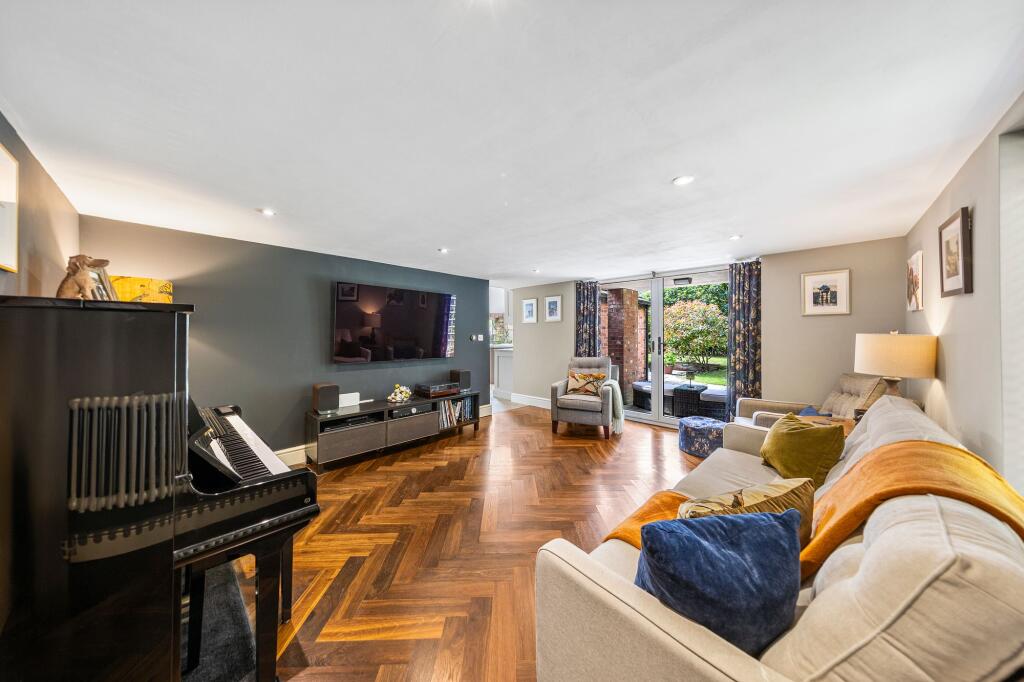 Broseley Lane, Culcheth, WA3 photo 3