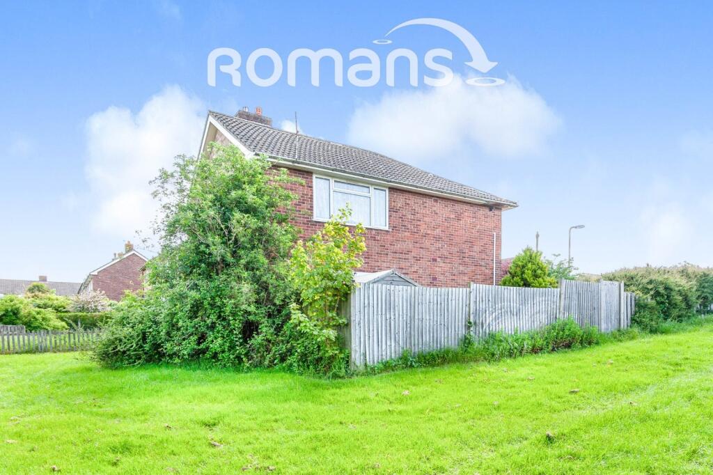 1-bed flat on Warren Way, Basingstoke, £170,000