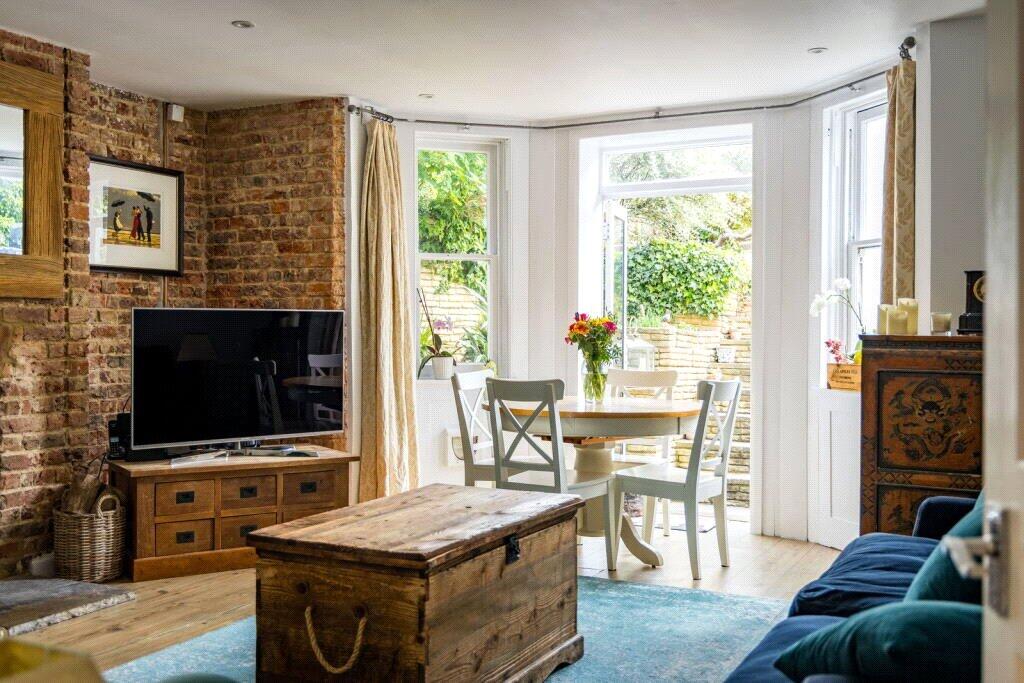 Apartment in Guildford - View 4