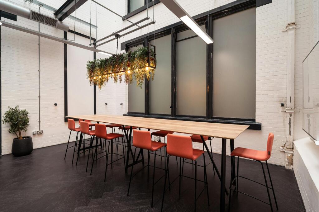 First Floor Fitted & Furnished