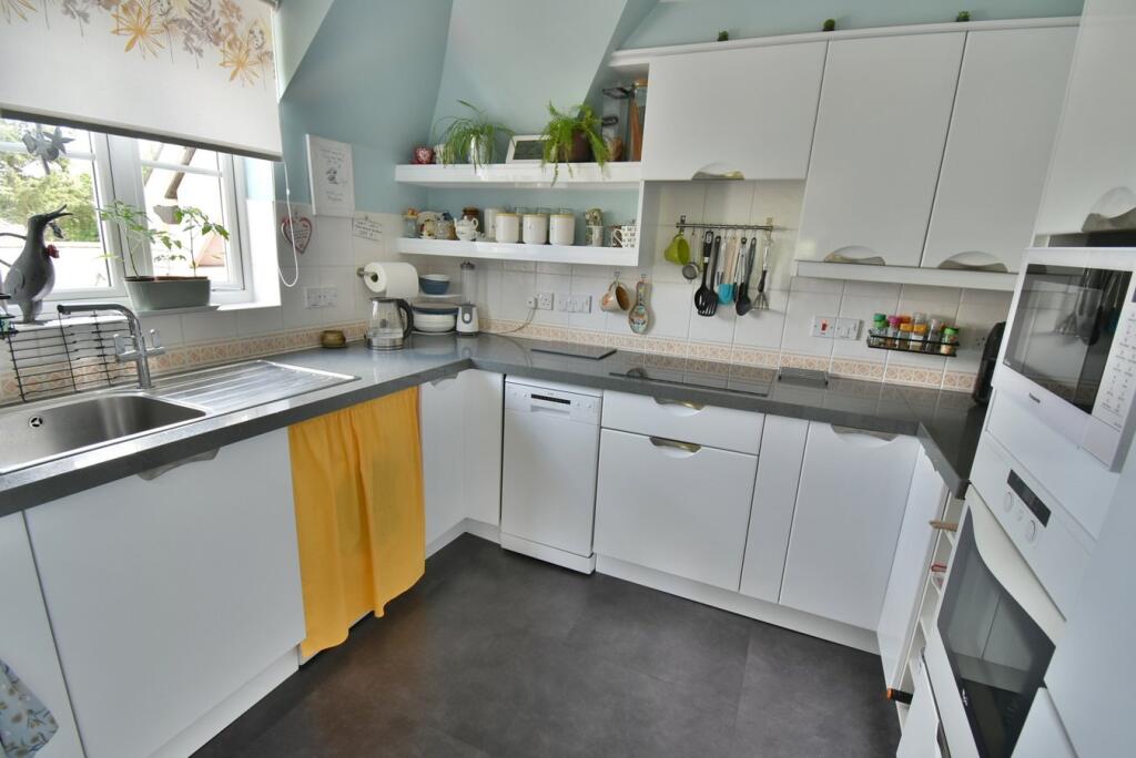 Apartment in Ferndown, Ferndown Town Centre - View 2