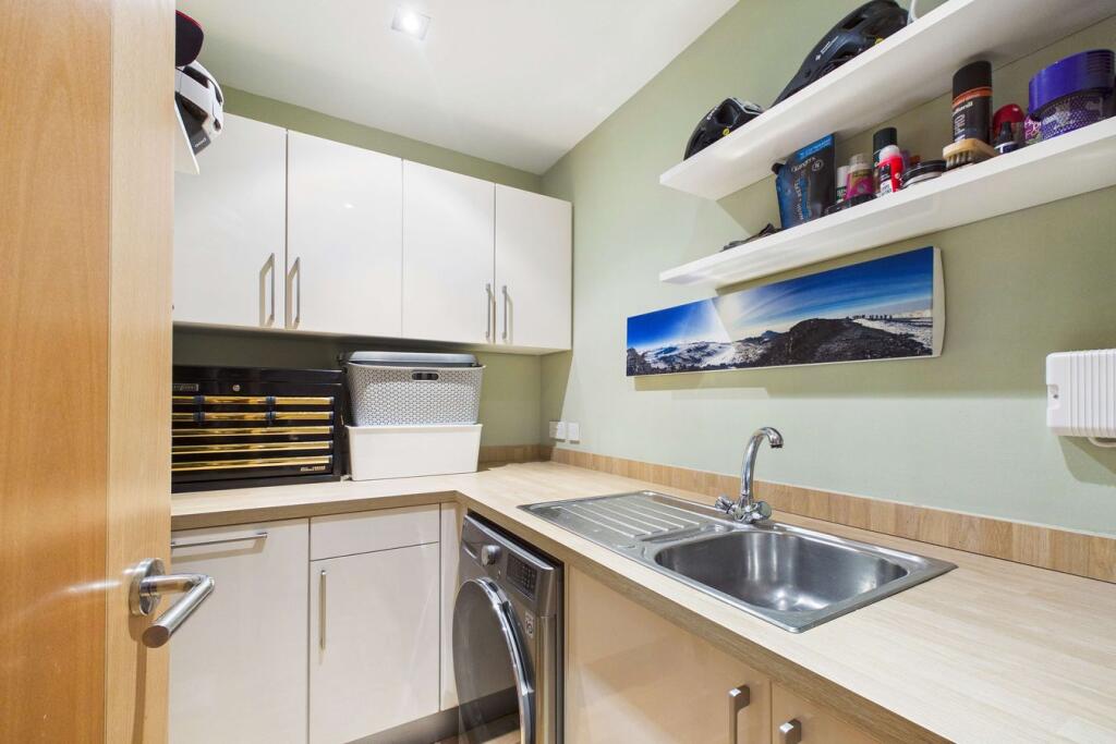 Apartment in Edinburgh, Western Harbour, Leith Harbour & Newhaven - More