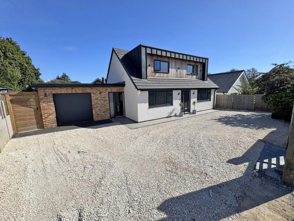 5-bed detached on Anderwood Drive, Sway, Lymington, Hampshire, SO41, £850,000