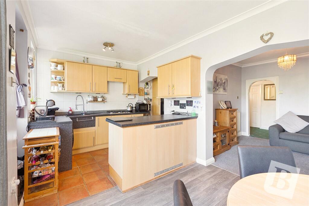 Philip Avenue, Romford, RM7 photo 2