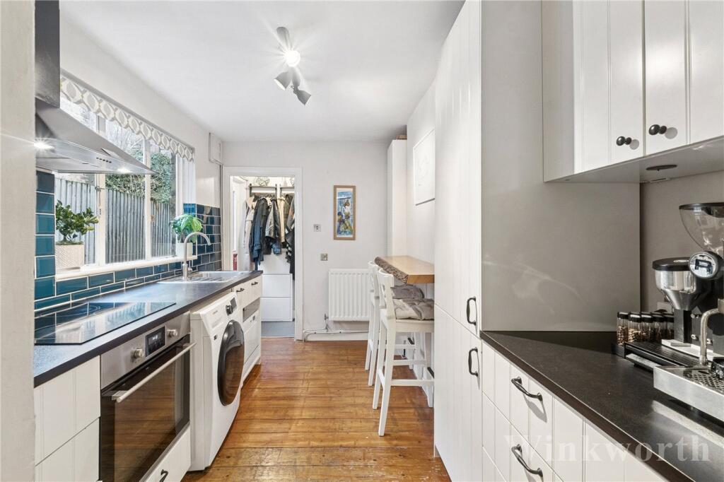 Colls Road, London, SE15 photo 2