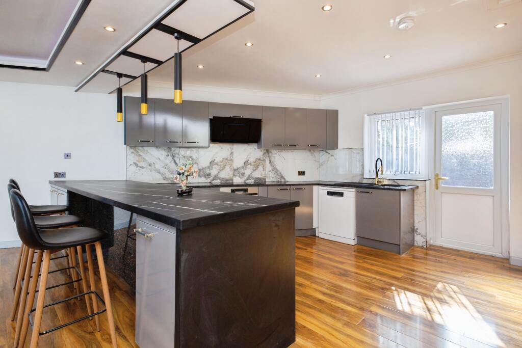 Main image of property: Nunfield Close, Manchester, M40