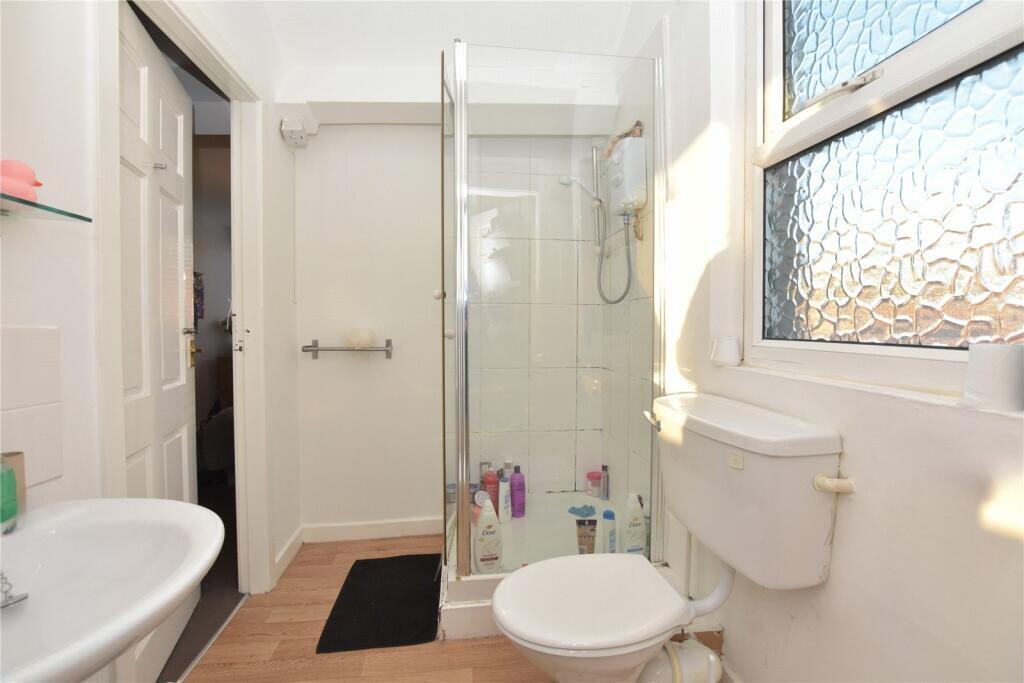 House in Leeds, West Yorkshire - View 5