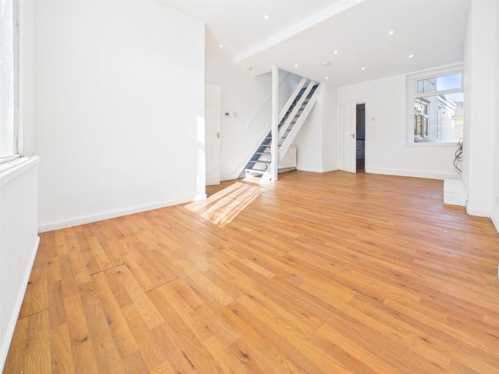 House in Cardiff - View 5