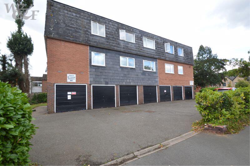 2-bed flat on Derbridge Court, Sutton Road, Birmingham, £145,000