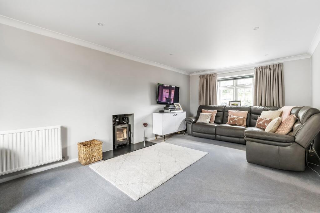 House in Guildford, West Clandon - View 3