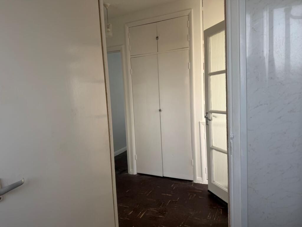 Apartment in Swansea, Clase, Mynyddbach - View 5