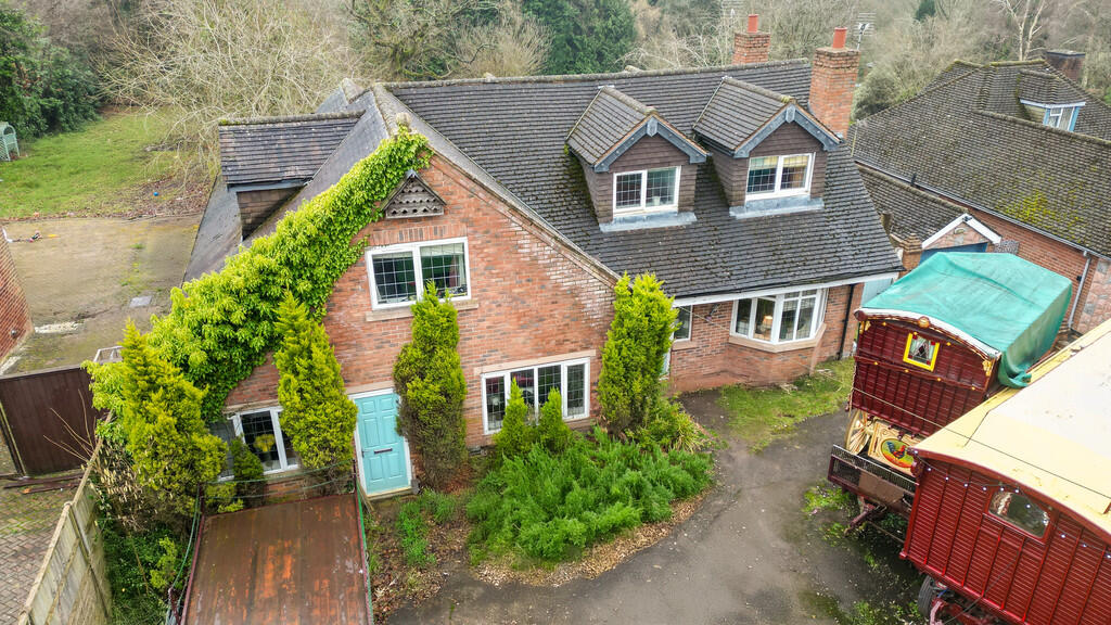 Main image of property: Reduced To Sell-Development Oppurtunity near Kenilworth