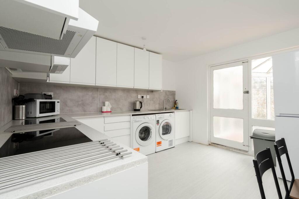 House in Tameside, Greater Manchester - More