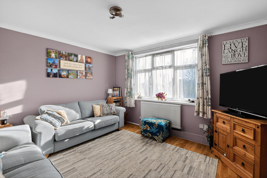 Purbeck Close, Redhill, RH1 - View 2