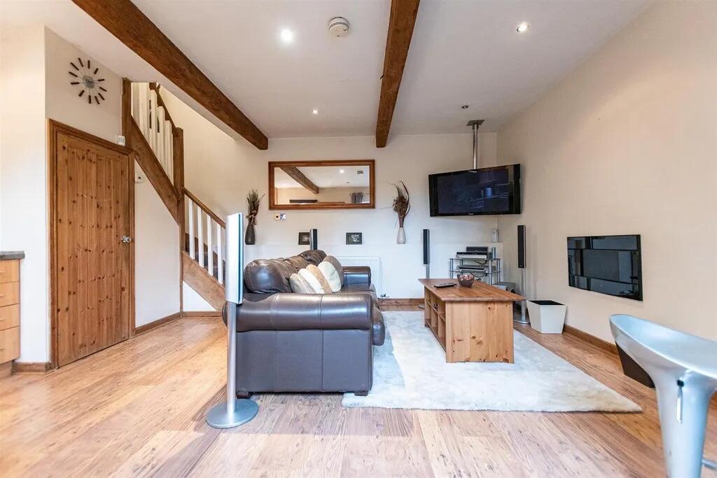 Warrington Road, Widnes, Cheshire, L35 photo 3