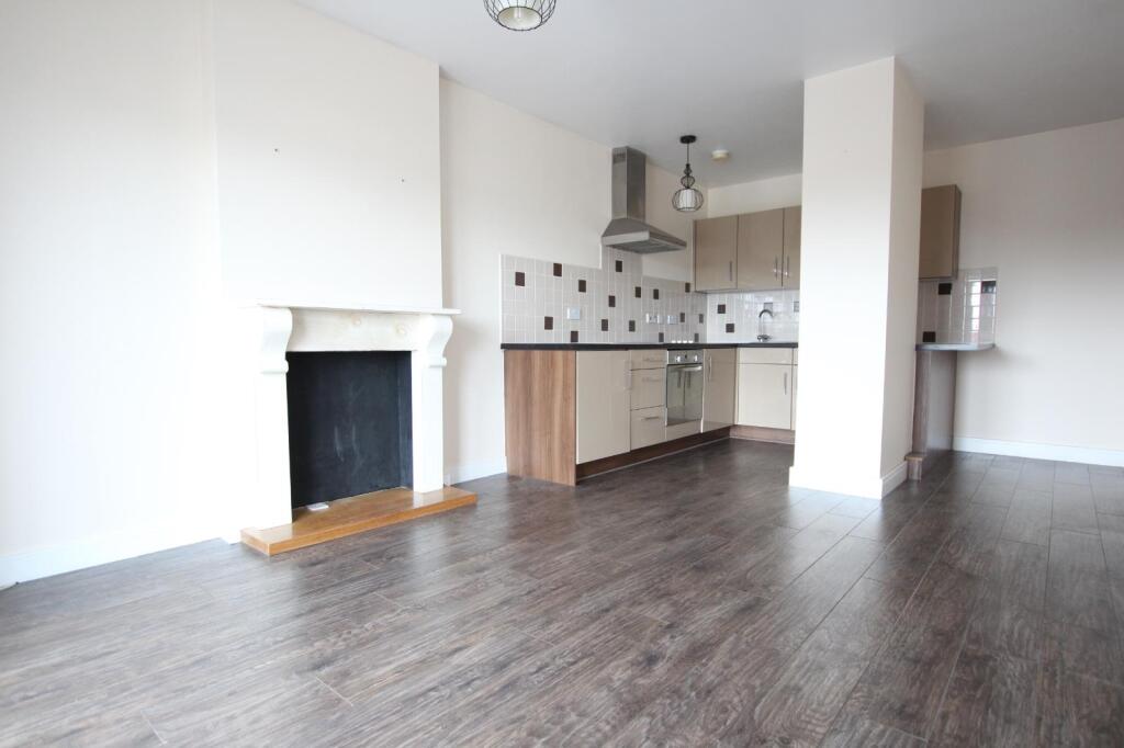 Apartment in Hull - View 2