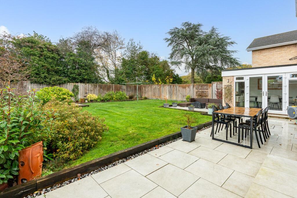 House in Hertford - View 3
