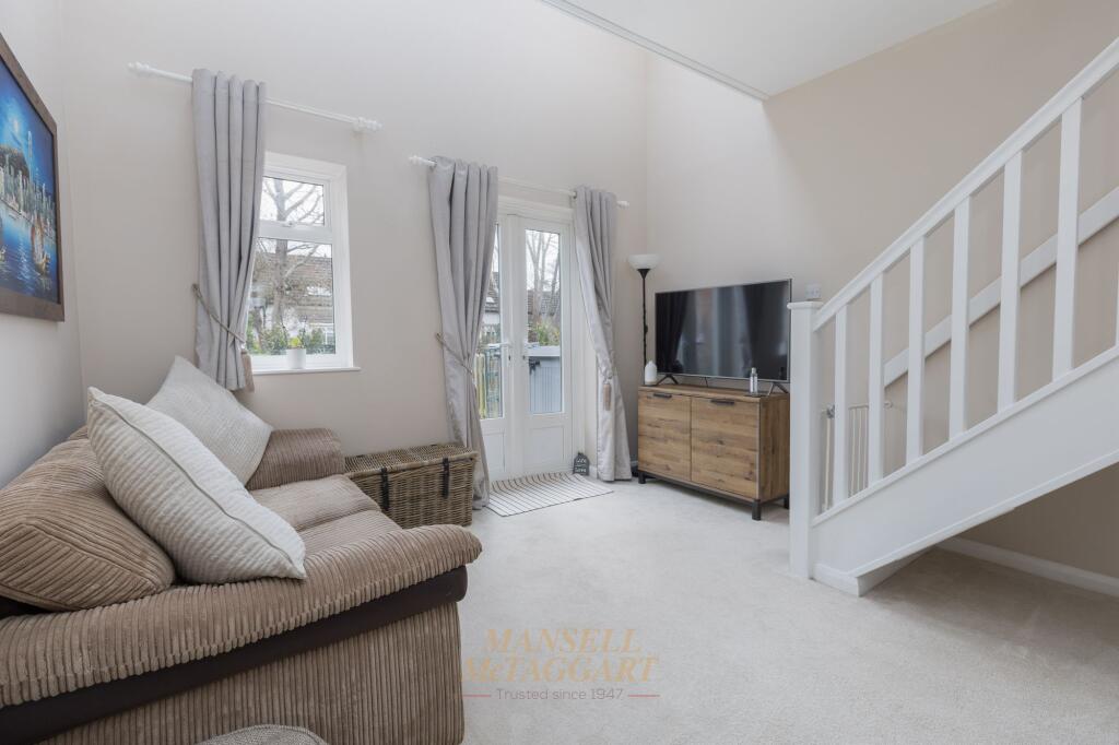 House in Crawley, Worth - More