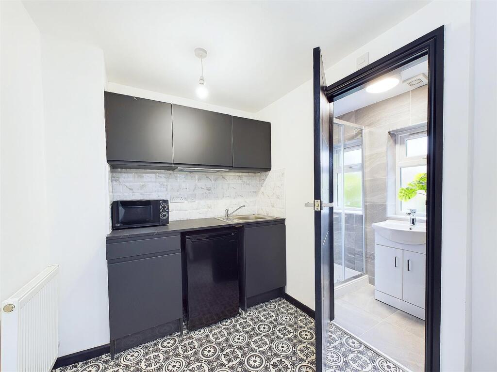 Apartment in Coventry - View 4