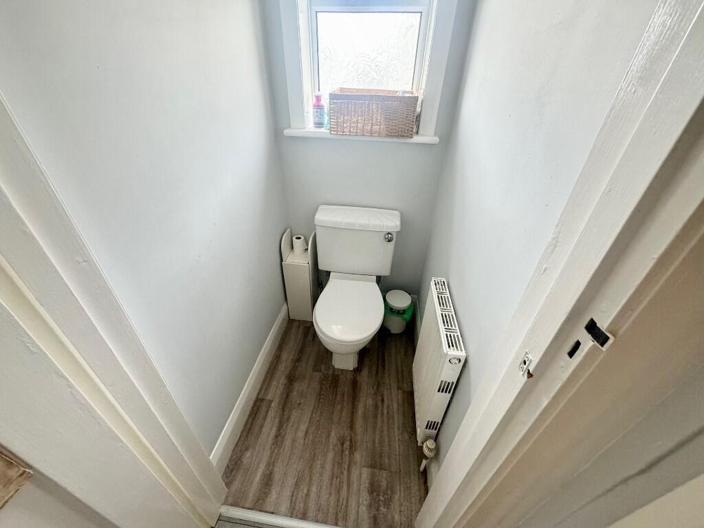 Apartment in Christchurch, Pokesdown, Bournemouth - View 5