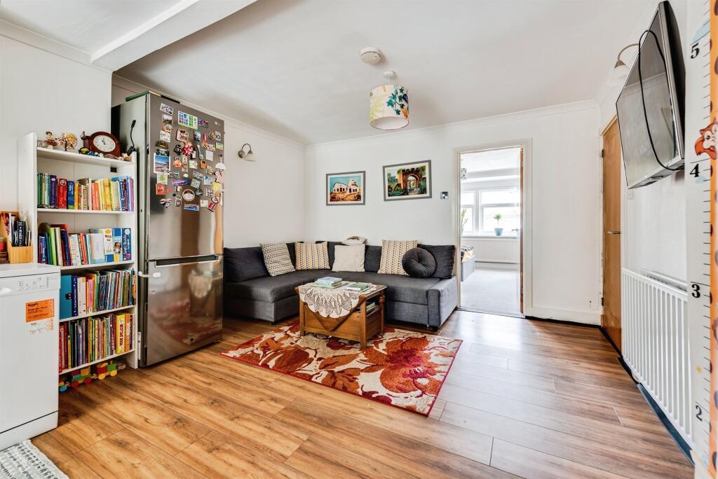 Apartment in Oxford, Cowley - More