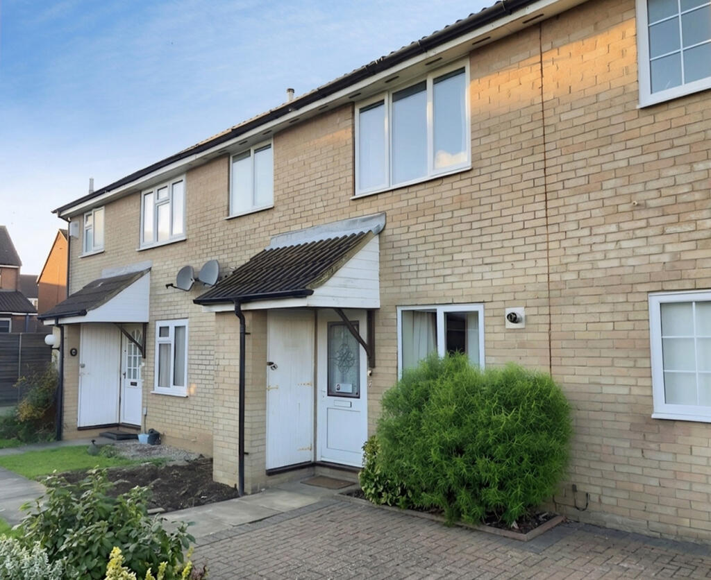 Main image of property: Cheslyn Close, Wigmore, Luton, LU2