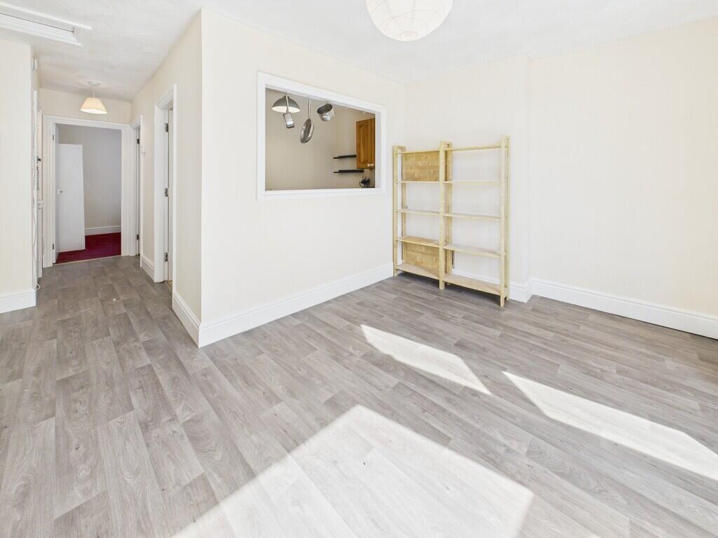 Apartment in Plymouth - View 3