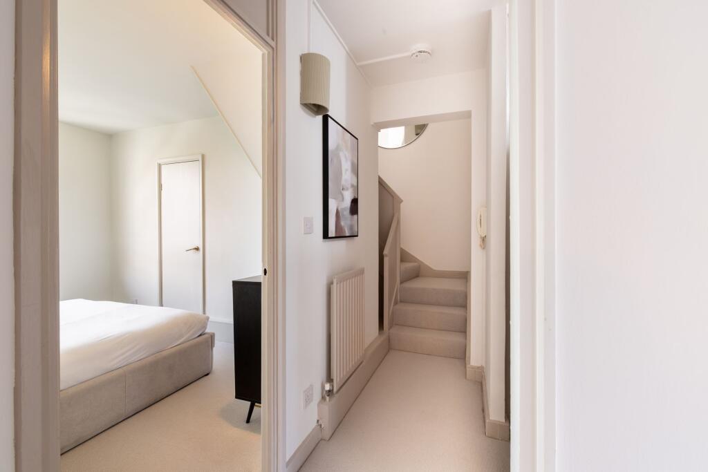 Apartment in London - More