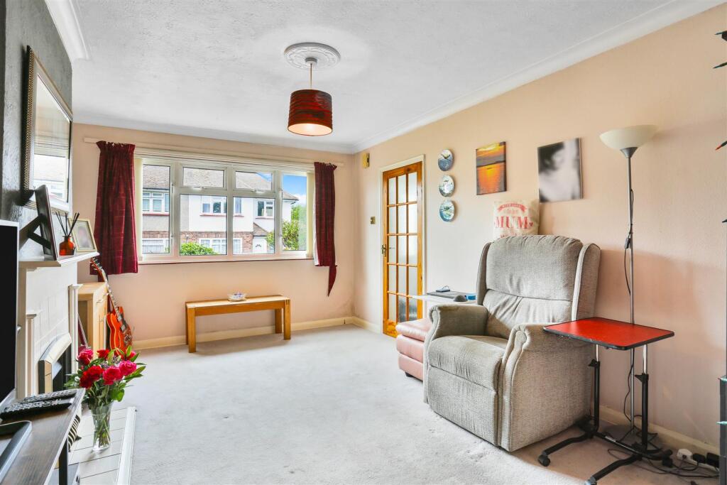 Apartment in Sutton - View 5