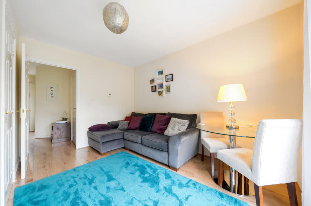 House in West Oxfordshire, Witney - More
