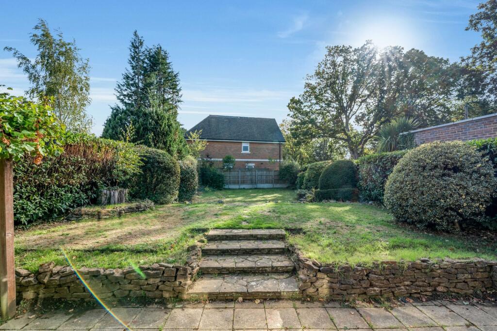 House in Banstead, Nork - View 4