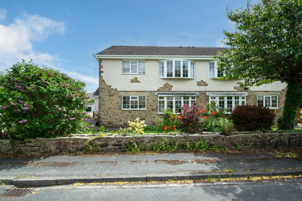 Apartment in Bradford, Bingley - View 4