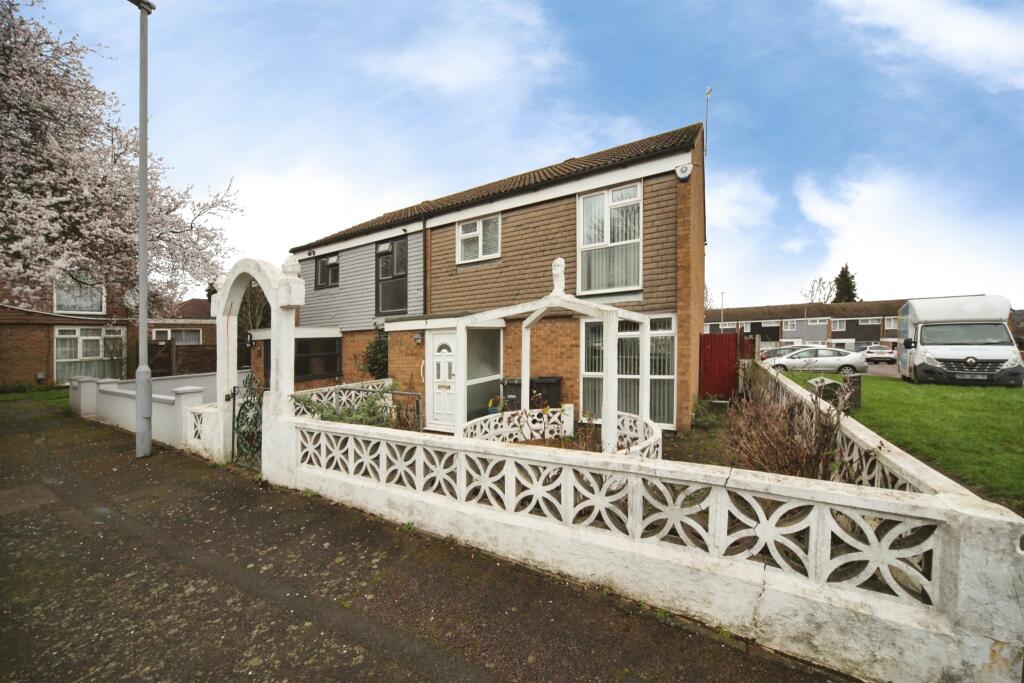 Main image of property: Erin Close, Luton