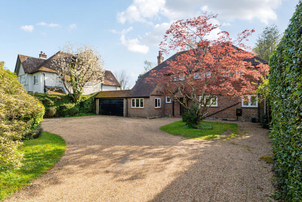 Main image of property: Horsham Road, Cranleigh, GU6