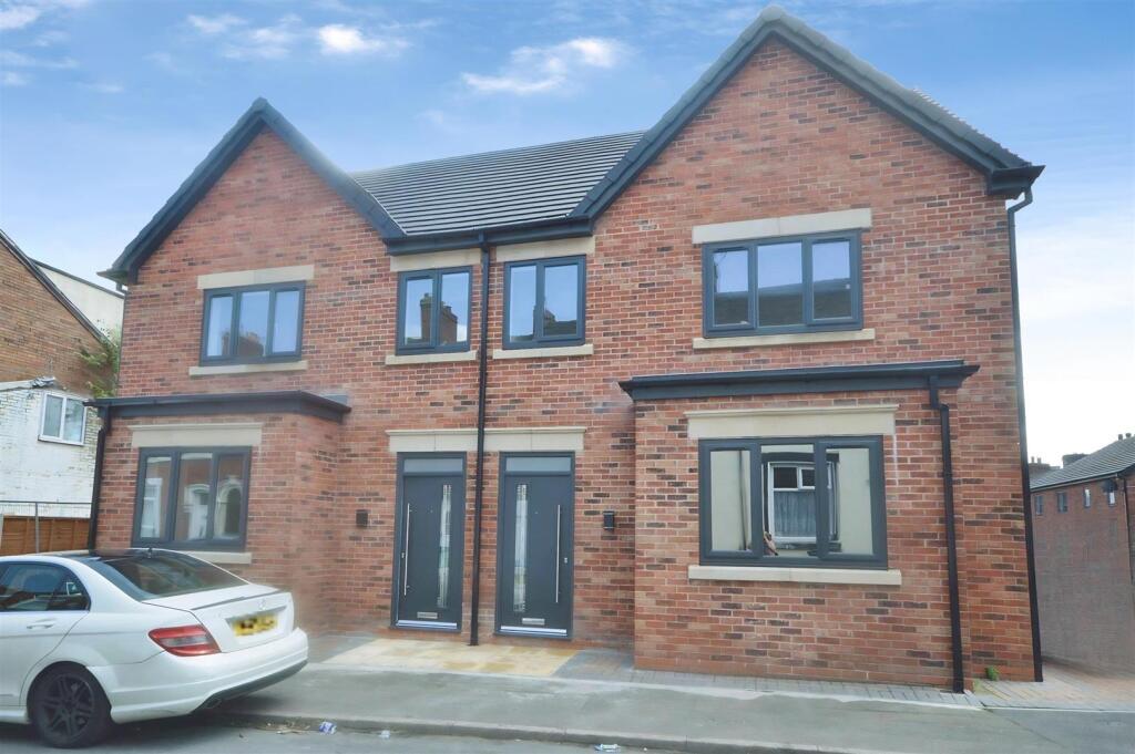 Main image of property: Madeley Street, Tunstall, Stoke-On-Trent