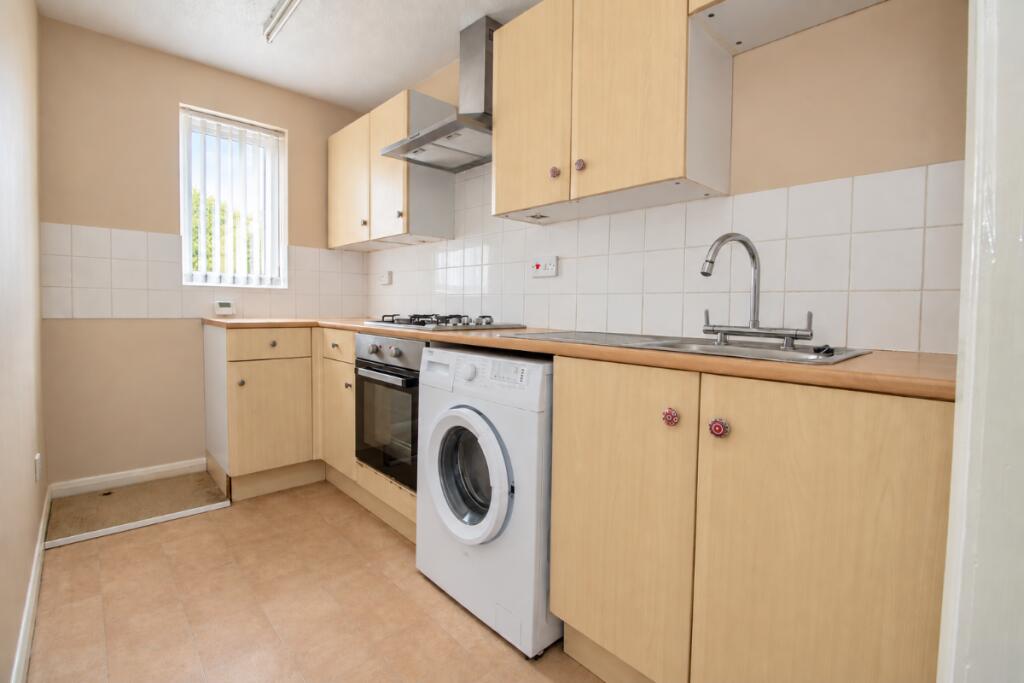 Apartment in Havant, Stakes - View 2